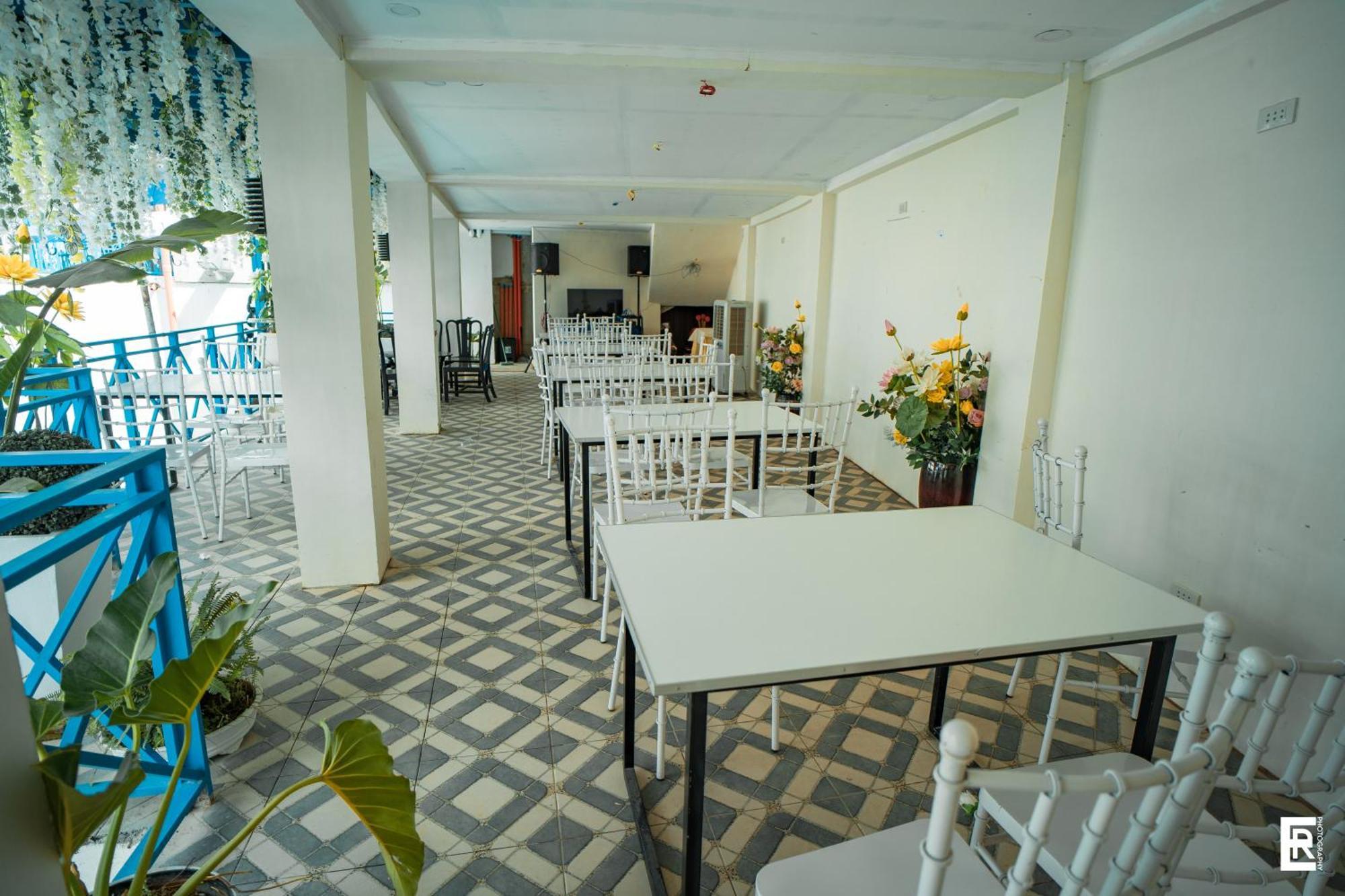 Bernese Resort Hotel Powered By Cocotel Ligao Esterno foto