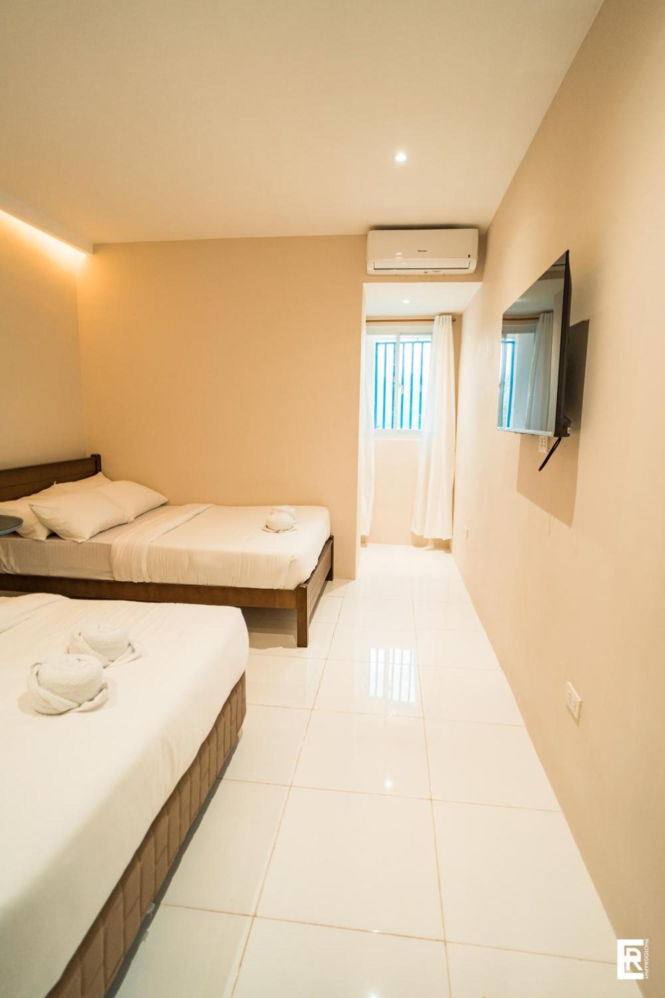 Bernese Resort Hotel Powered By Cocotel Ligao Camera foto
