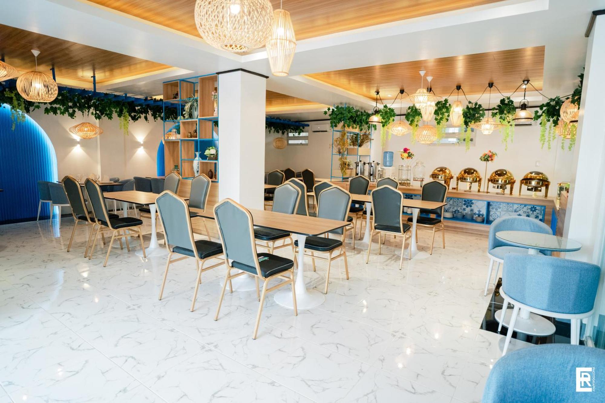 Bernese Resort Hotel Powered By Cocotel Ligao Esterno foto