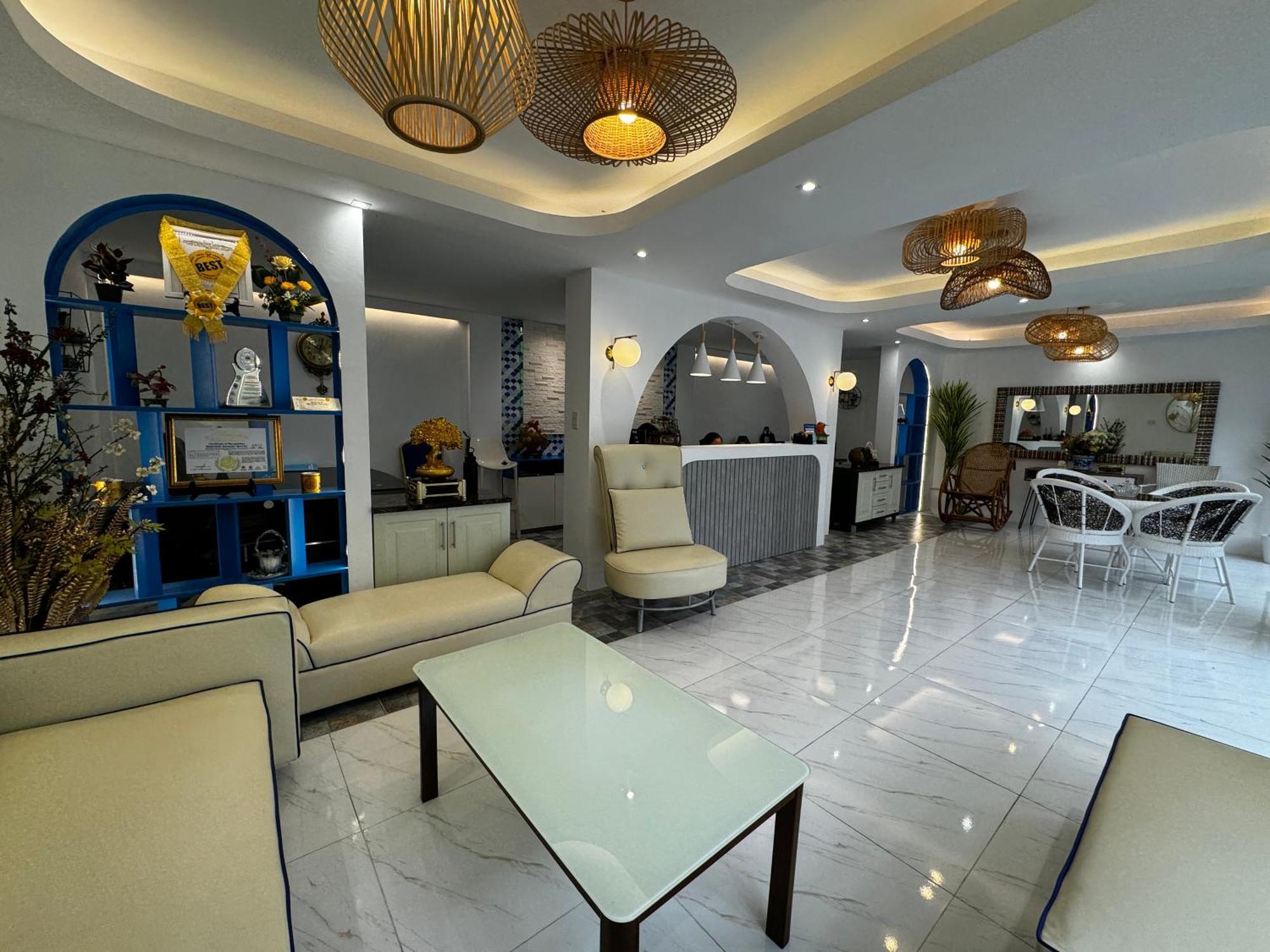 Bernese Resort Hotel Powered By Cocotel Ligao Esterno foto