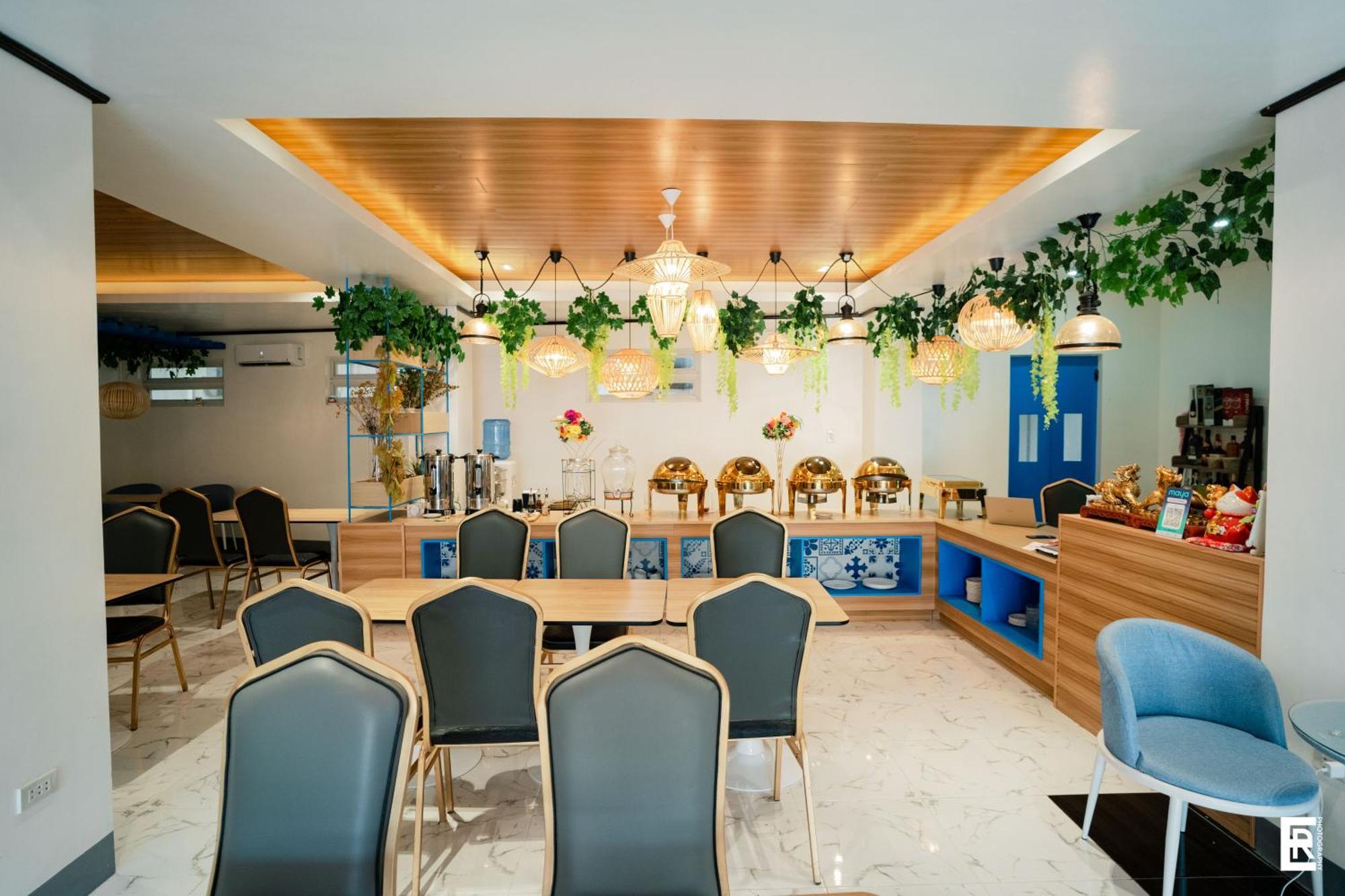Bernese Resort Hotel Powered By Cocotel Ligao Esterno foto