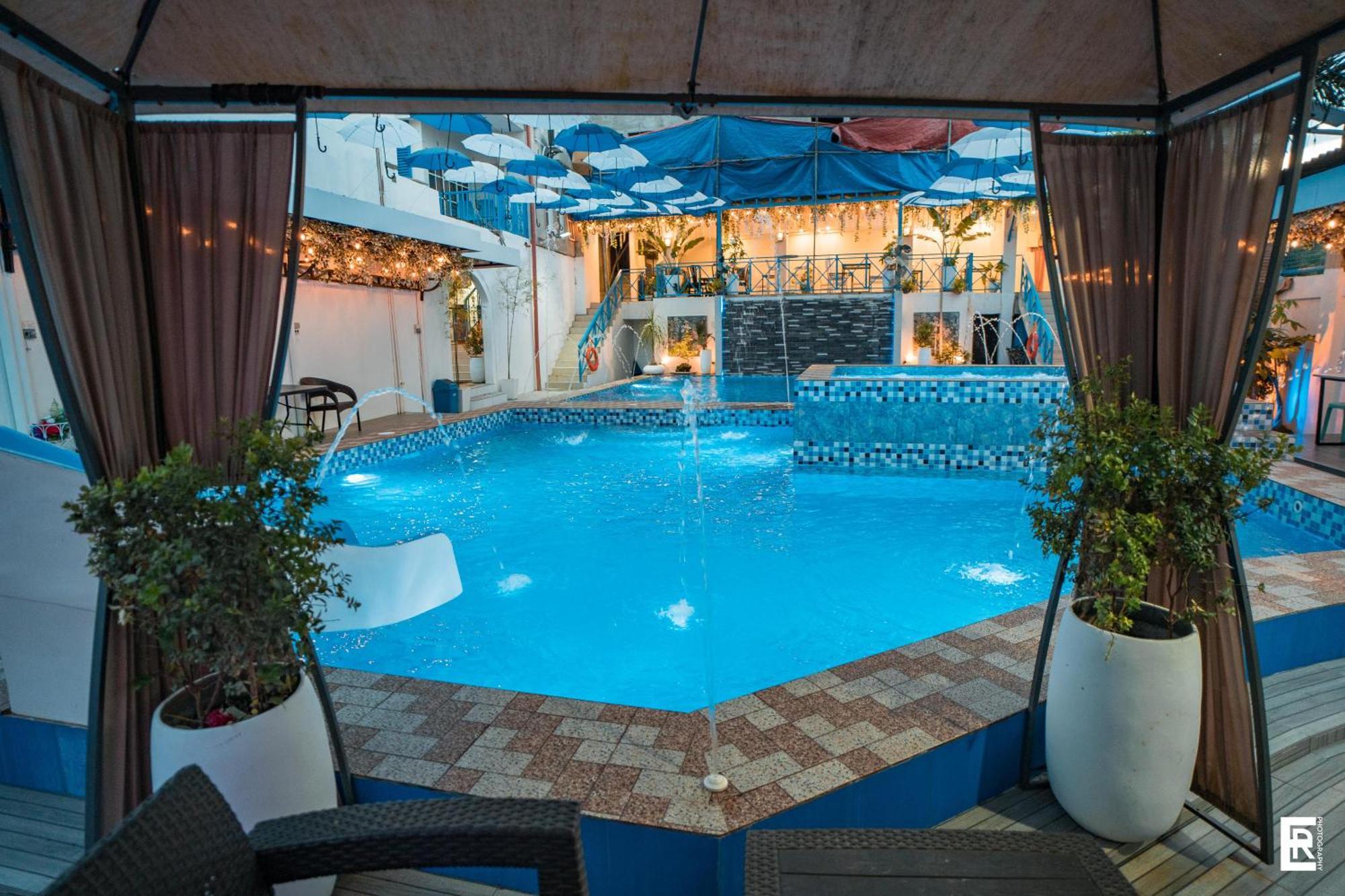 Bernese Resort Hotel Powered By Cocotel Ligao Esterno foto